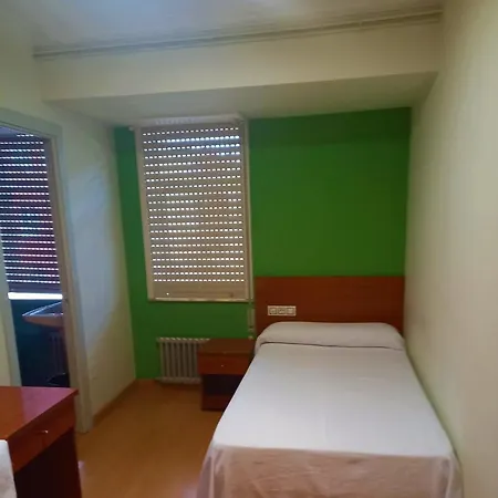 圣罗克膳食公寓 旅馆 *